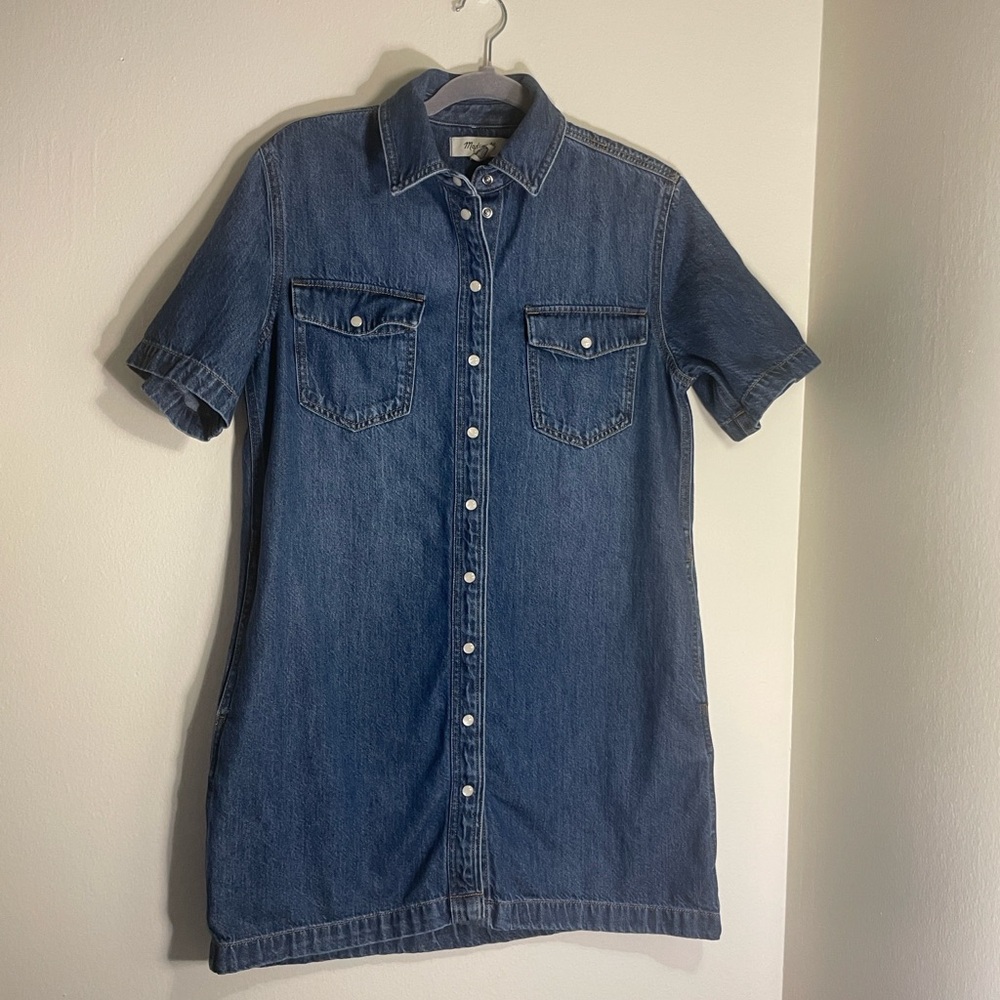 EUC Madewell Denim Snap Button Shirt Dress Size S
Like new